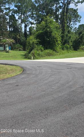 1524 Holbrook Road NW, Palm Bay, FL 32907