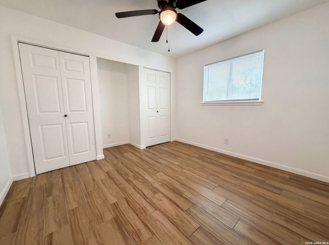 3702 AUTUMN LN, San Antonio, TX 78219