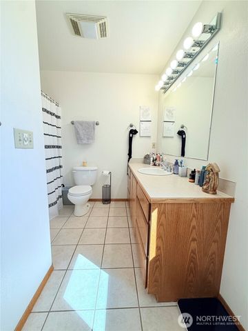 82 Epley Road, Omak, WA 98841