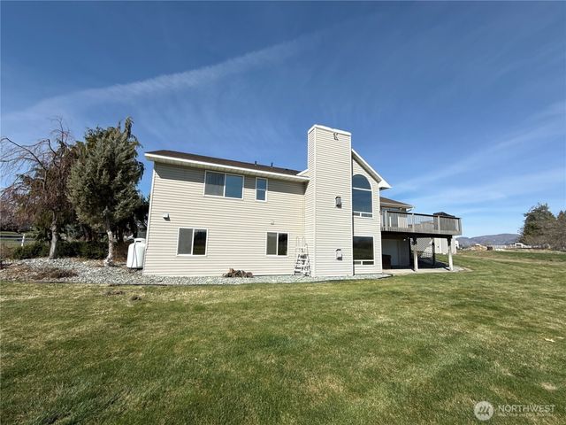 82 Epley Road, Omak, WA 98841