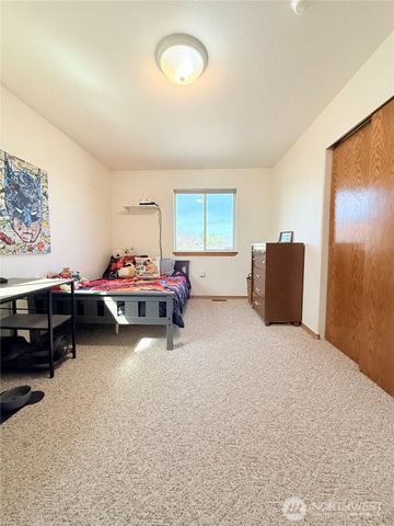 82 Epley Road, Omak, WA 98841