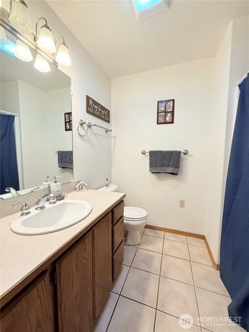 82 Epley Road, Omak, WA 98841