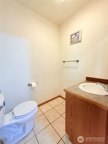 82 Epley Road, Omak, WA 98841