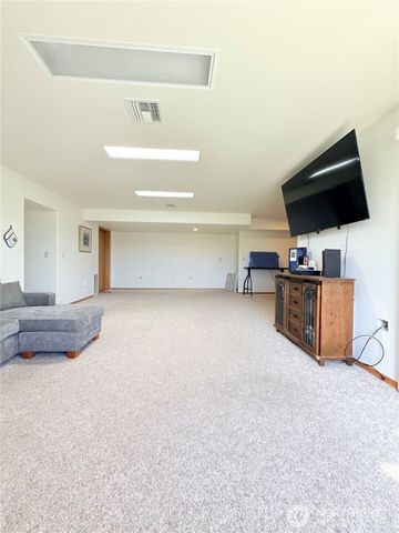 82 Epley Road, Omak, WA 98841