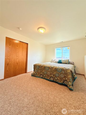 82 Epley Road, Omak, WA 98841