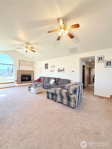 82 Epley Road, Omak, WA 98841