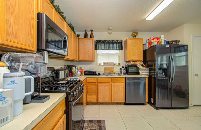 3330 Becker Glen Street, Fresno, TX 77545