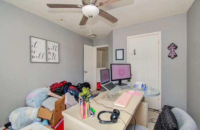 3330 Becker Glen Street, Fresno, TX 77545