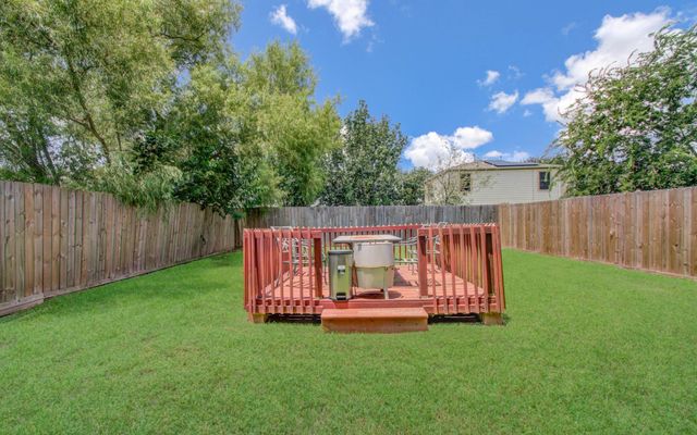 3330 Becker Glen Street, Fresno, TX 77545