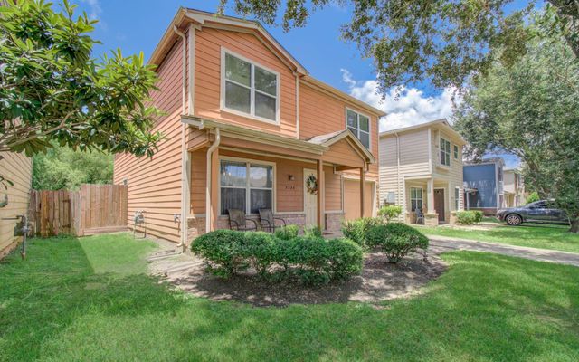 3330 Becker Glen Street, Fresno, TX 77545