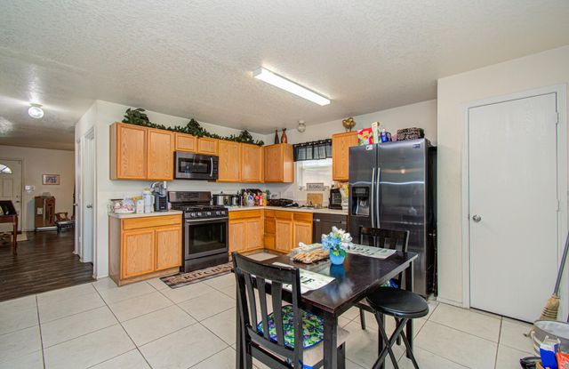 3330 Becker Glen Street, Fresno, TX 77545
