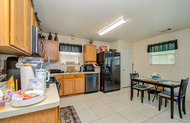3330 Becker Glen Street, Fresno, TX 77545