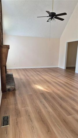 290 Saint Simons Cove, Lawrenceville, GA 30044