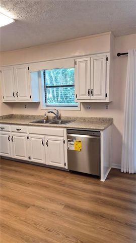 290 Saint Simons Cove, Lawrenceville, GA 30044