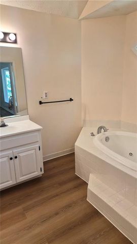 290 Saint Simons Cove, Lawrenceville, GA 30044
