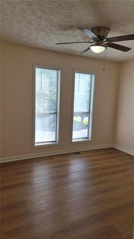 290 Saint Simons Cove, Lawrenceville, GA 30044