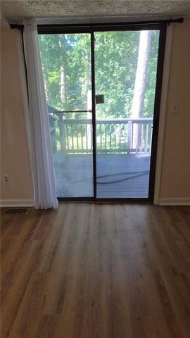 290 Saint Simons Cove, Lawrenceville, GA 30044
