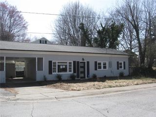 221 N Street, North Wilkesboro, NC 28659