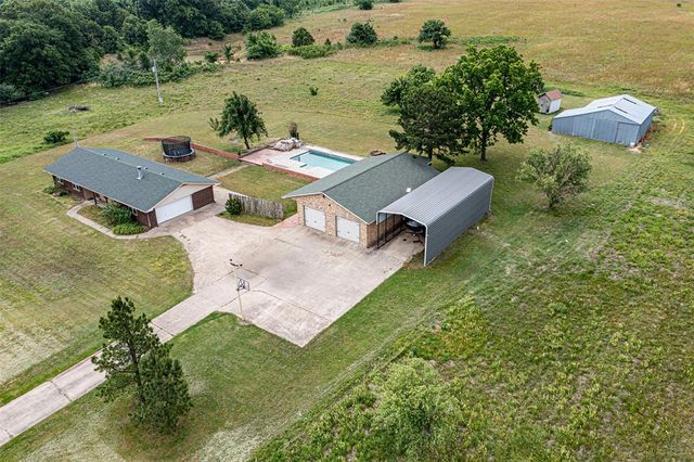 25189 N Wilson Road, Henryetta, OK 74437