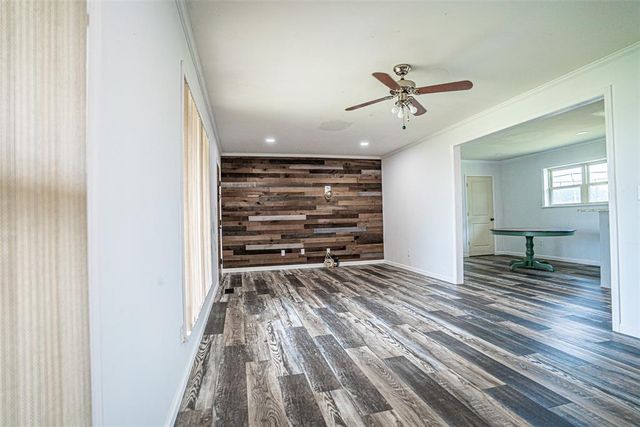 25189 N Wilson Road, Henryetta, OK 74437