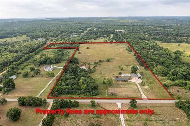 25189 N Wilson Road, Henryetta, OK 74437