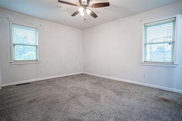 25189 N Wilson Road, Henryetta, OK 74437