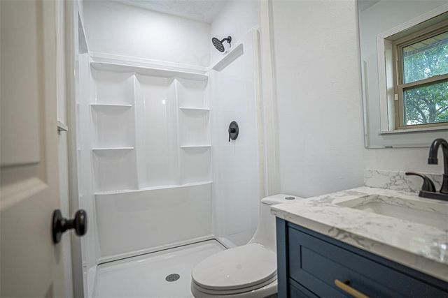25189 N Wilson Road, Henryetta, OK 74437