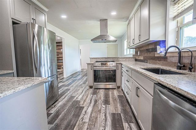25189 N Wilson Road, Henryetta, OK 74437