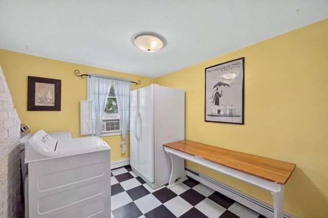 71 Homeport Drive, West Hyannisport, MA 02672