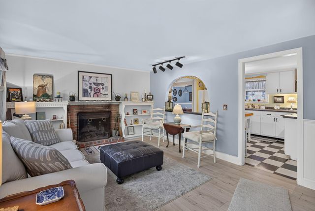 71 Homeport Drive, West Hyannisport, MA 02672