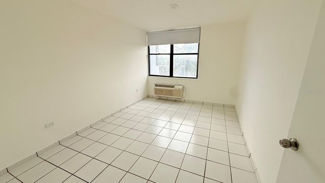37 ISLA VERDE AVE. 203, Carolina, PR 00979