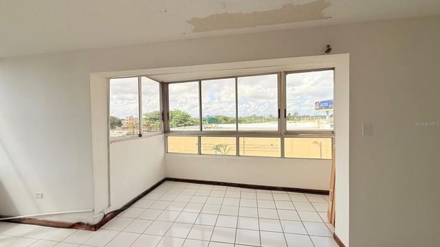 37 ISLA VERDE AVE. 203, Carolina, PR 00979