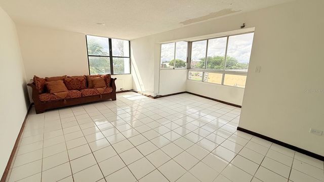 37 ISLA VERDE AVE. 203, Carolina, PR 00979