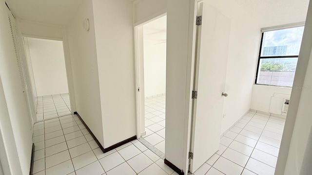 37 ISLA VERDE AVE. 203, Carolina, PR 00979