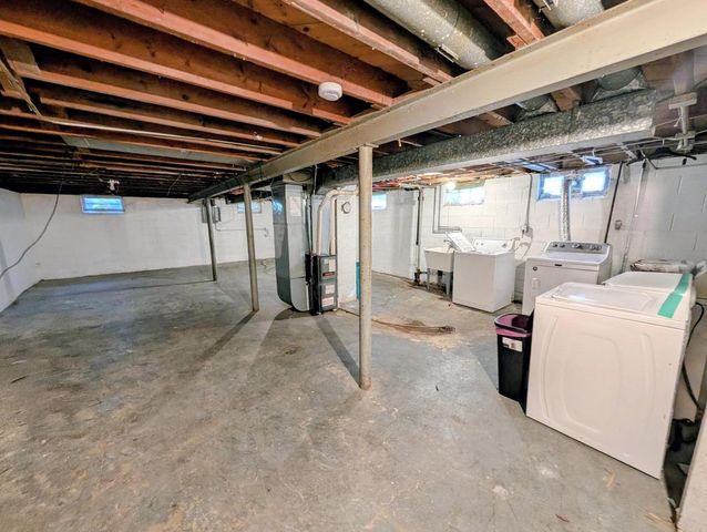 5800 N 63rd STREET, Milwaukee, WI 53218