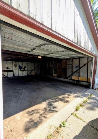5800 N 63rd STREET, Milwaukee, WI 53218