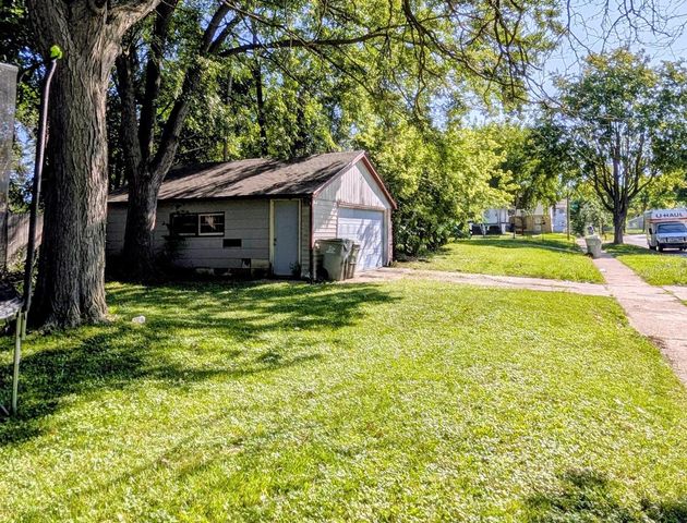 5800 N 63rd STREET, Milwaukee, WI 53218