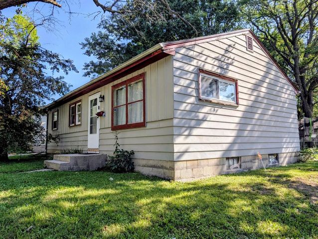 5800 N 63rd STREET, Milwaukee, WI 53218