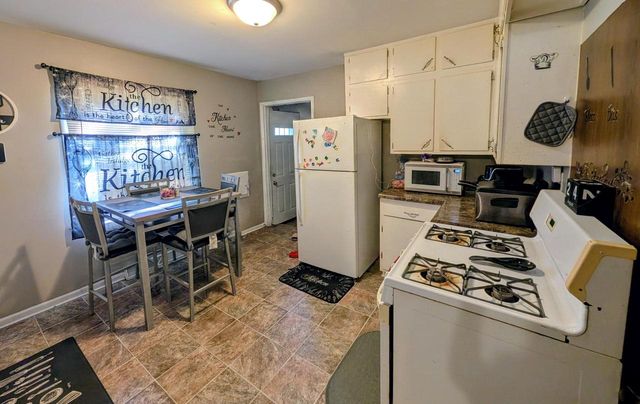5800 N 63rd STREET, Milwaukee, WI 53218