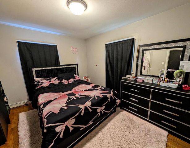 5800 N 63rd STREET, Milwaukee, WI 53218
