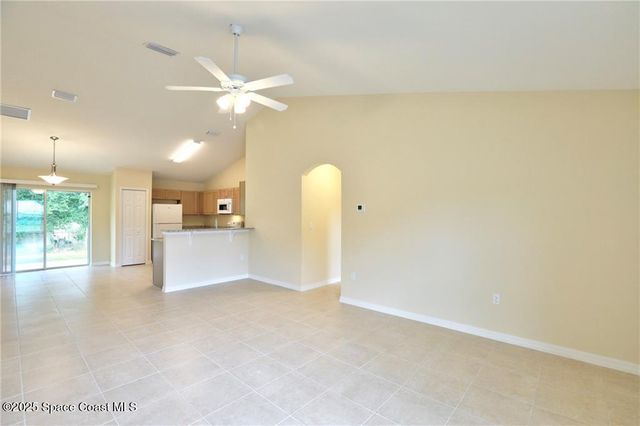 9125 101st Avenue, Vero Beach, FL 32967