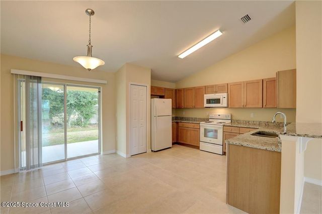9125 101st Avenue, Vero Beach, FL 32967