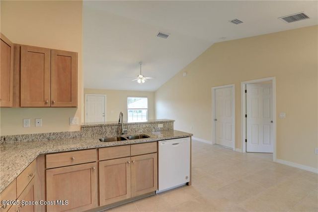 9125 101st Avenue, Vero Beach, FL 32967