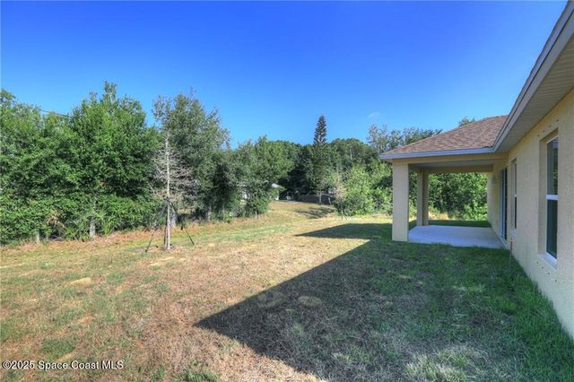 9125 101st Avenue, Vero Beach, FL 32967