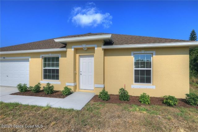 9125 101st Avenue, Vero Beach, FL 32967