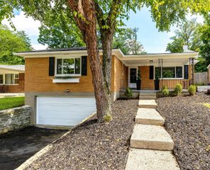 2783 Losantiridge Avenue, Columbia Twp, OH 45213