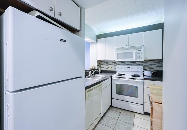 415 Ocean Creek Dr Apt 2280, Myrtle Beach, SC 29572