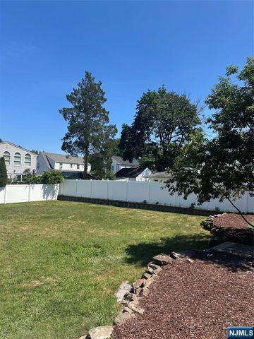 2-15 30th Street, Fair Lawn, NJ 07410
