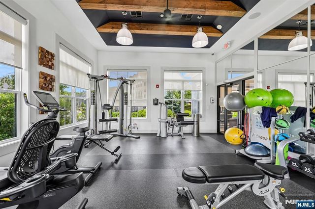 16 Goldfinch Drive, Upper Saddle River, NJ 07458