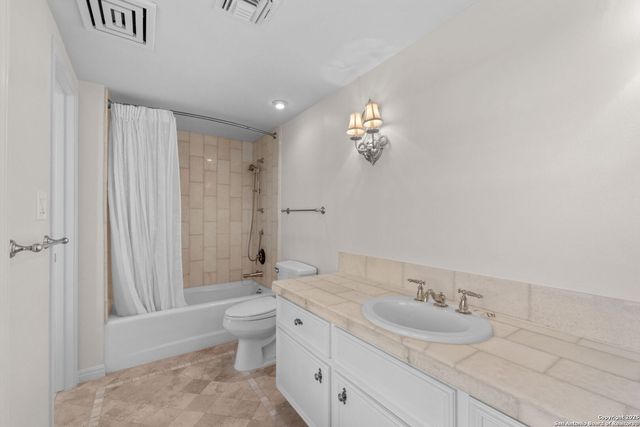 110 Kennedy Ave Apt 6, San Antonio, TX 78209